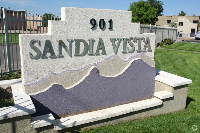 Sandia Vista - FREE Utilities photo'