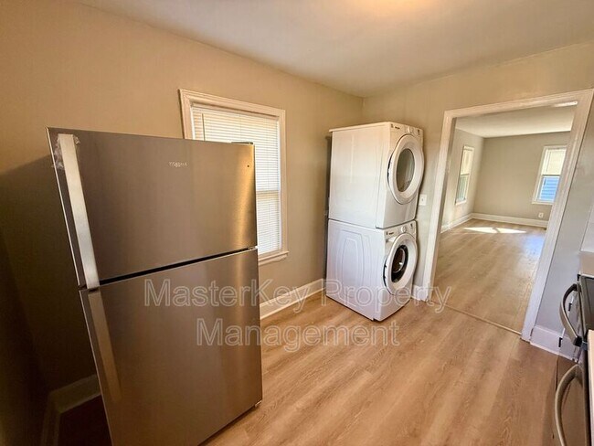 Foto del edificio - 1411 Hudson Ave