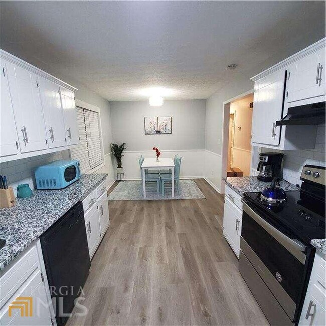 Foto del edificio - 6440 W Fayetteville Rd