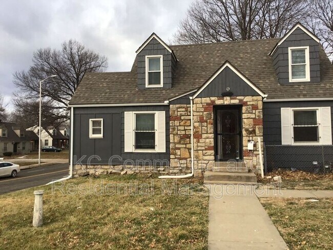 Building Photo - 7446 Flora Ave