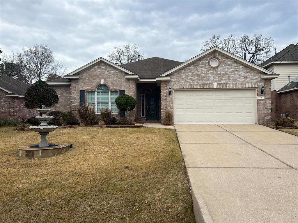 218 Maple Ln, Conroe, TX 77304 House Rental in Conroe, TX