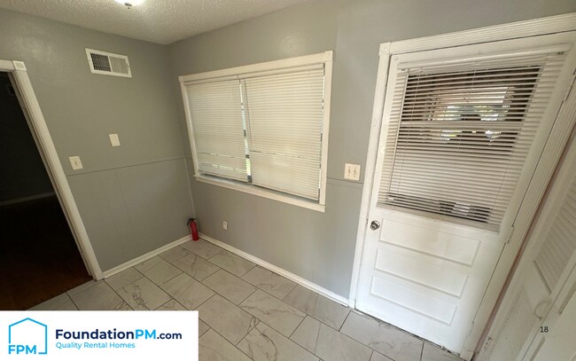 Foto del edificio - 2881 Brandale St