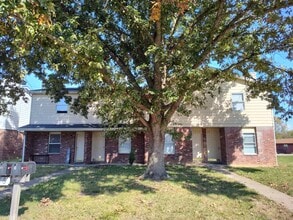 Building Photo - 3026 Mimosa St