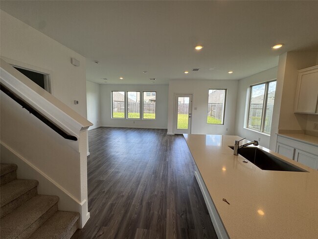 Foto del edificio - 5318-5318 Still Mdw Ln