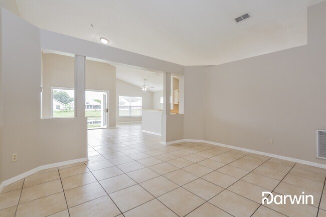 Building Photo - 1395 Sierra Cir