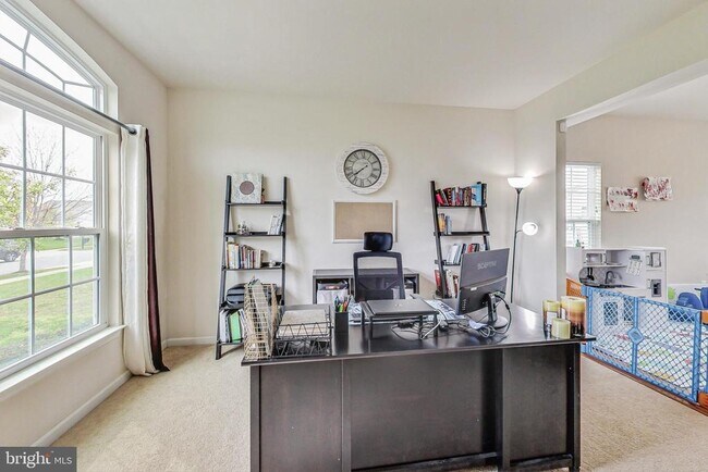 Foto del edificio - 3717 Wallingford Ct