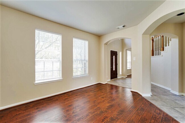 Foto del edificio - 4202 Cantrell Ct