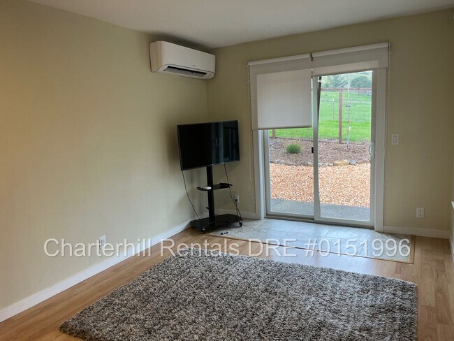 Foto del edificio - Beautiful granny unit in the Bennett Valle...