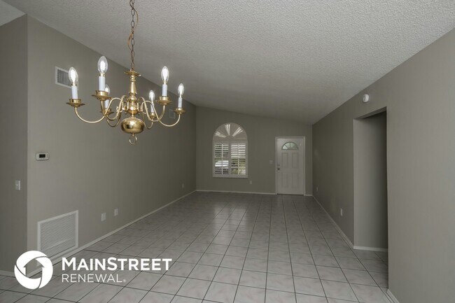 Foto del edificio - 473 Birch Ave SW