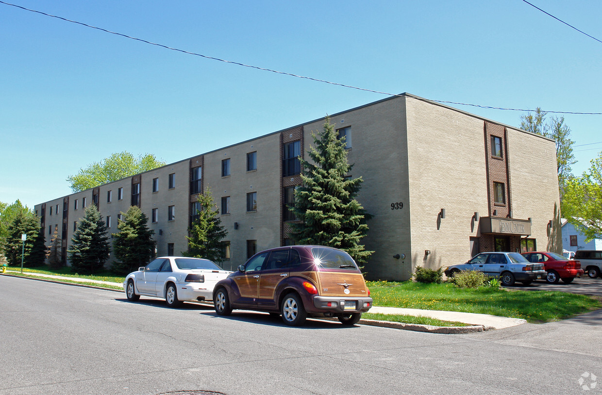 Foto principal - Penn Center Apartments