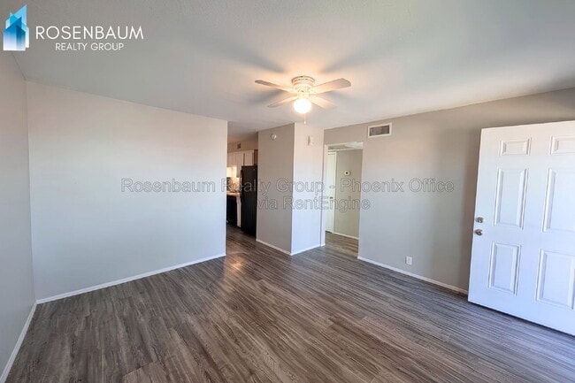 Building Photo - 960 N Jay St