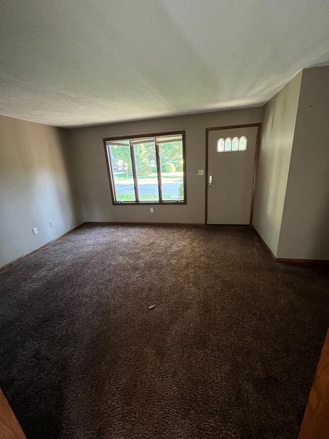Building Photo - 430 3rd St