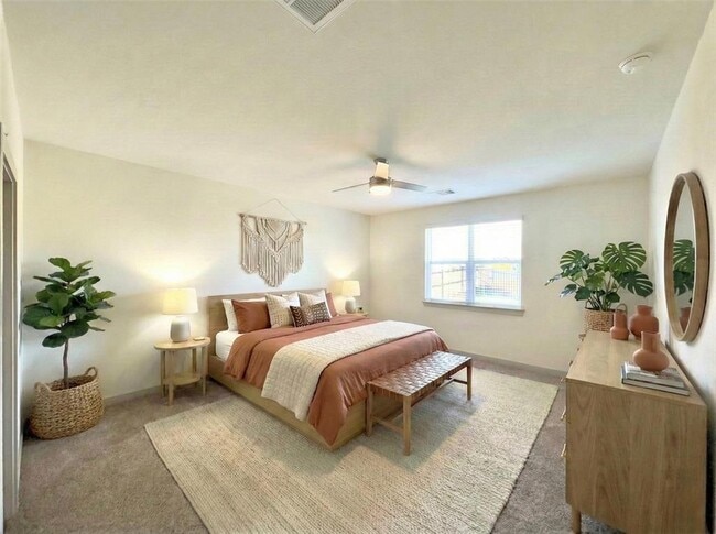 Building Photo - 257 Geminiflora Bend