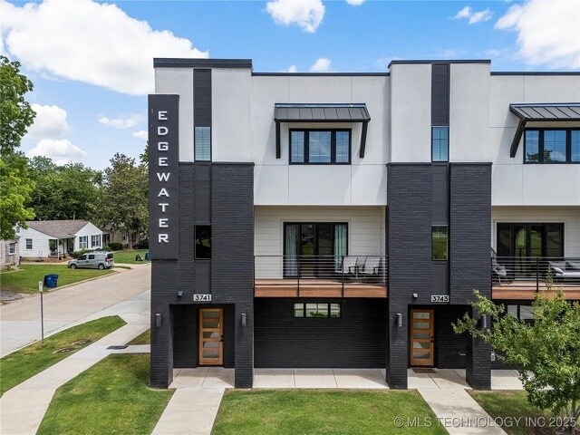 Foto principal - 3741 Riverside Dr
