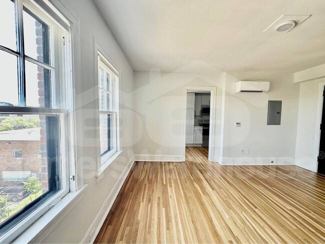 Foto del edificio - 2225 Grand Ave