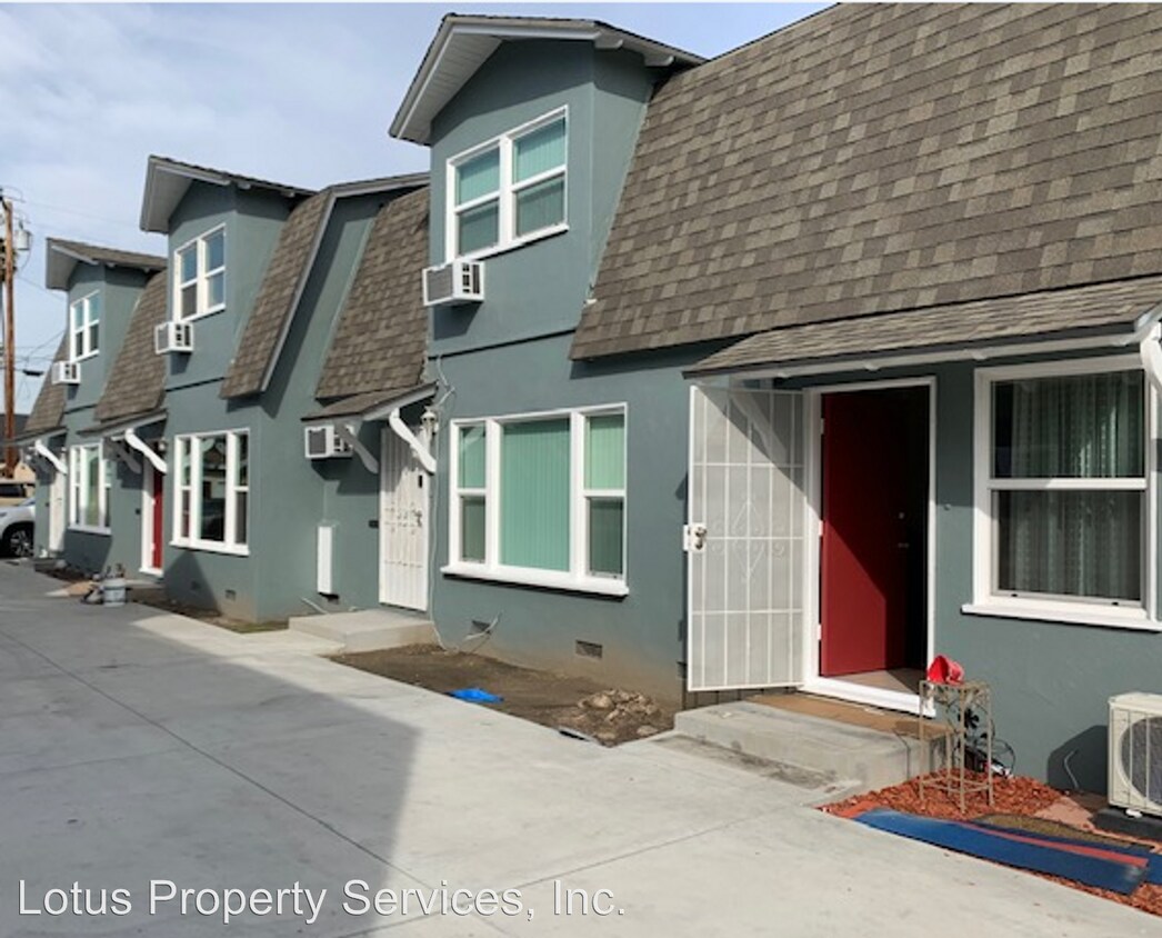Primary Photo - 10301 La Reina Ave