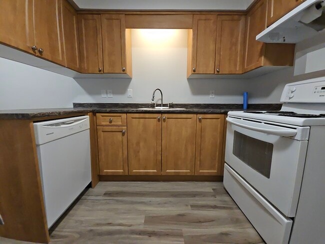 Building Photo - 9705 McNaught Rd