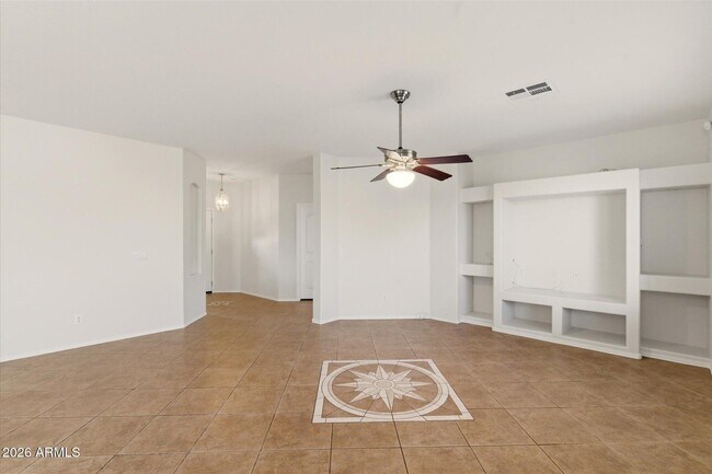 Foto del edificio - 8938 W Grovers Ave