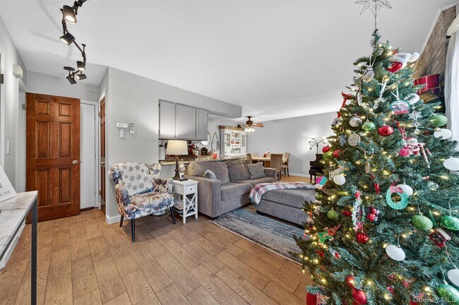 Foto del edificio - 74 Homestead Village Dr