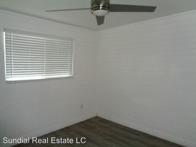 Building Photo - 3132 N 67th Pl