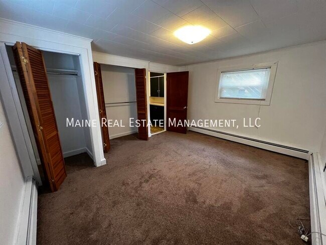 Foto del edificio - 261 Birch St