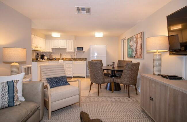 Foto del edificio - 2405 N Beach Rd