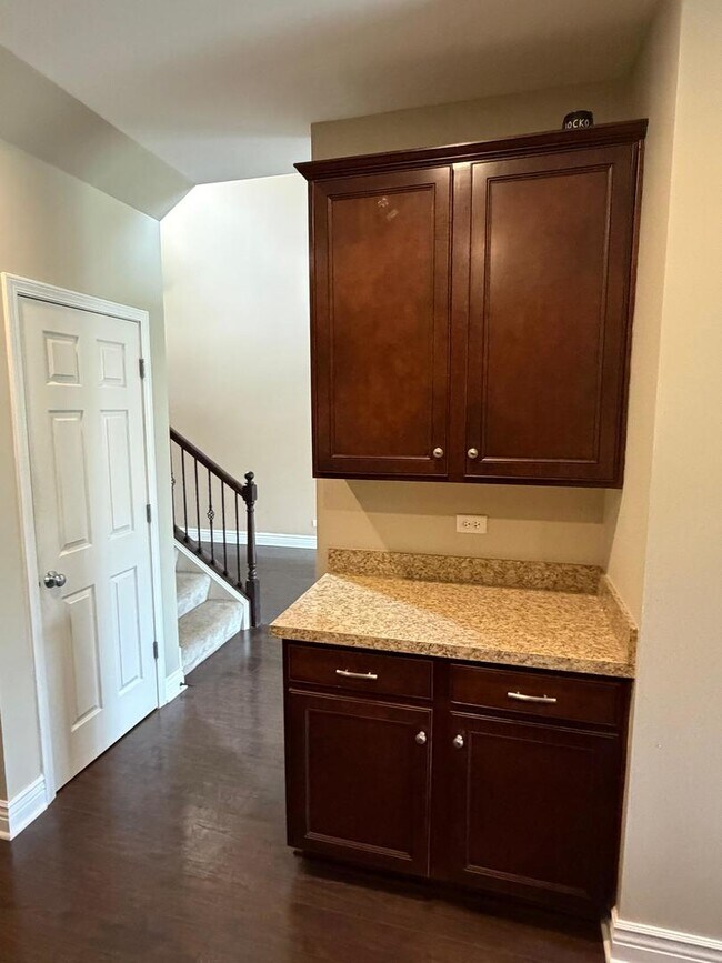 Foto del edificio - 9911 Williams Dr