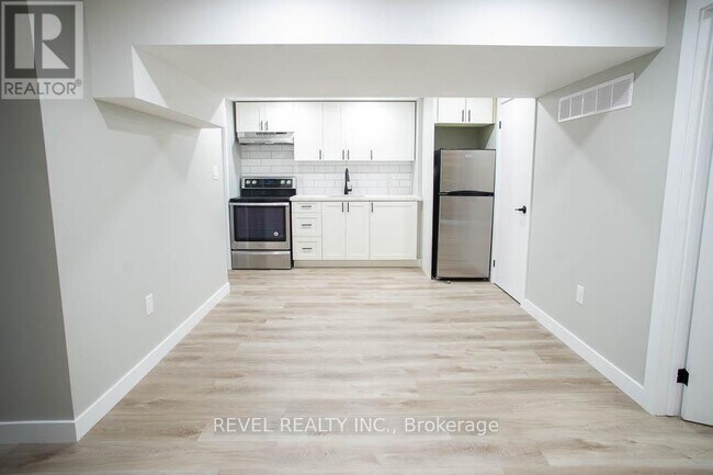 Building Photo - 44 Grey St