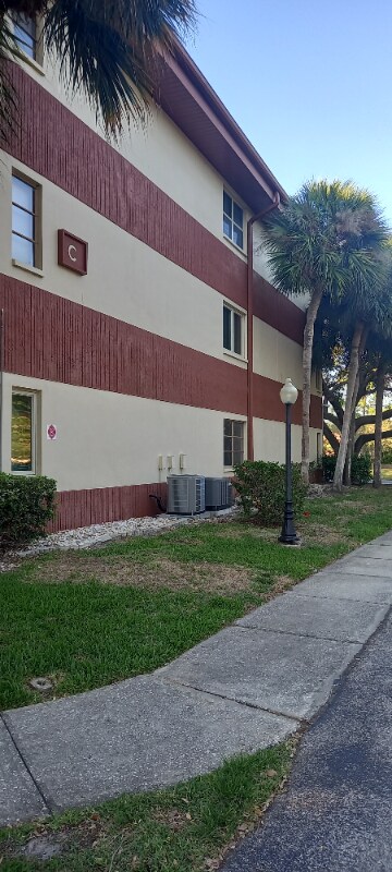 Foto del edificio - 2650 Countryside Blvd