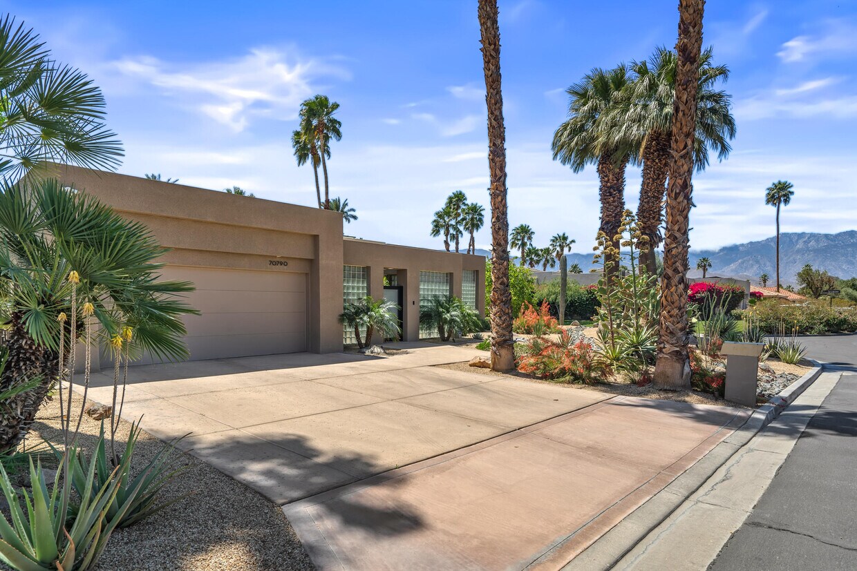 Primary Photo - 70790 Ironwood Dr