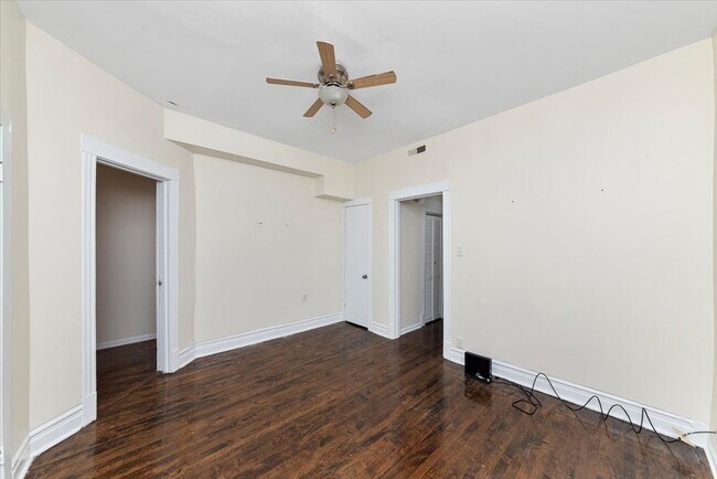 Foto del edificio - 2912 S Wentworth Ave