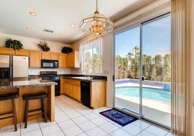 Foto del edificio - 9600 Rainfall Ave