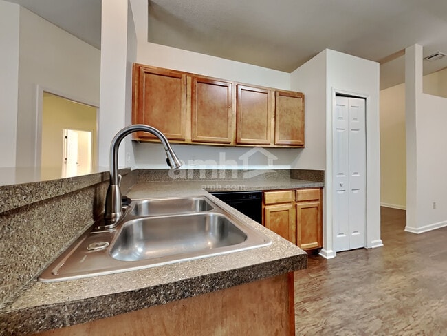 Foto del edificio - 10207 Normandy Cove Street