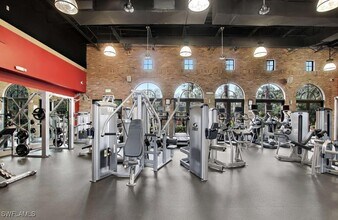 Building Photo - 9054 Capistrano St N