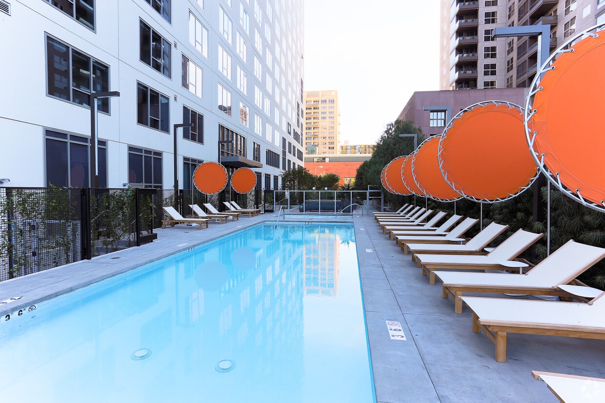 The Emerson Apartments Los Angeles, CA