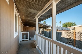 Building Photo - 2879 Green Tree Ave