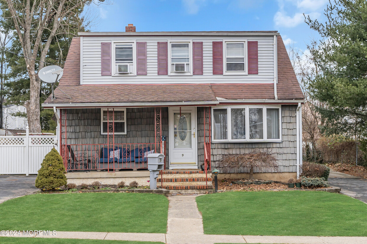 Primary Photo - 9 Meadow Rd