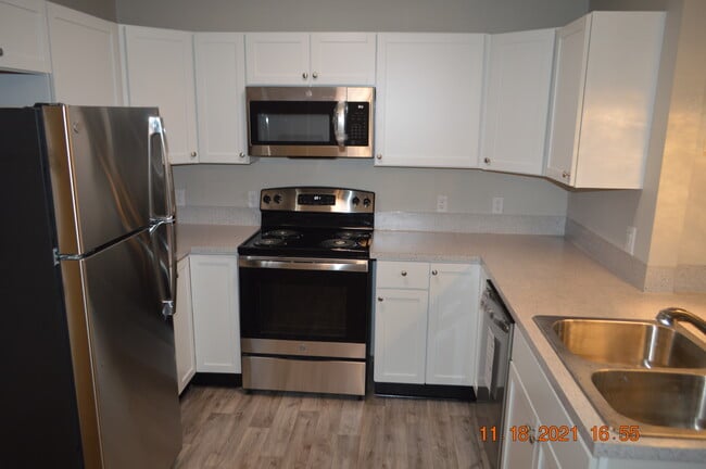 Building Photo - 2641 Orchid Ave