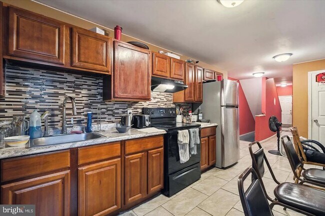 Building Photo - Temple University 6 Bedroom