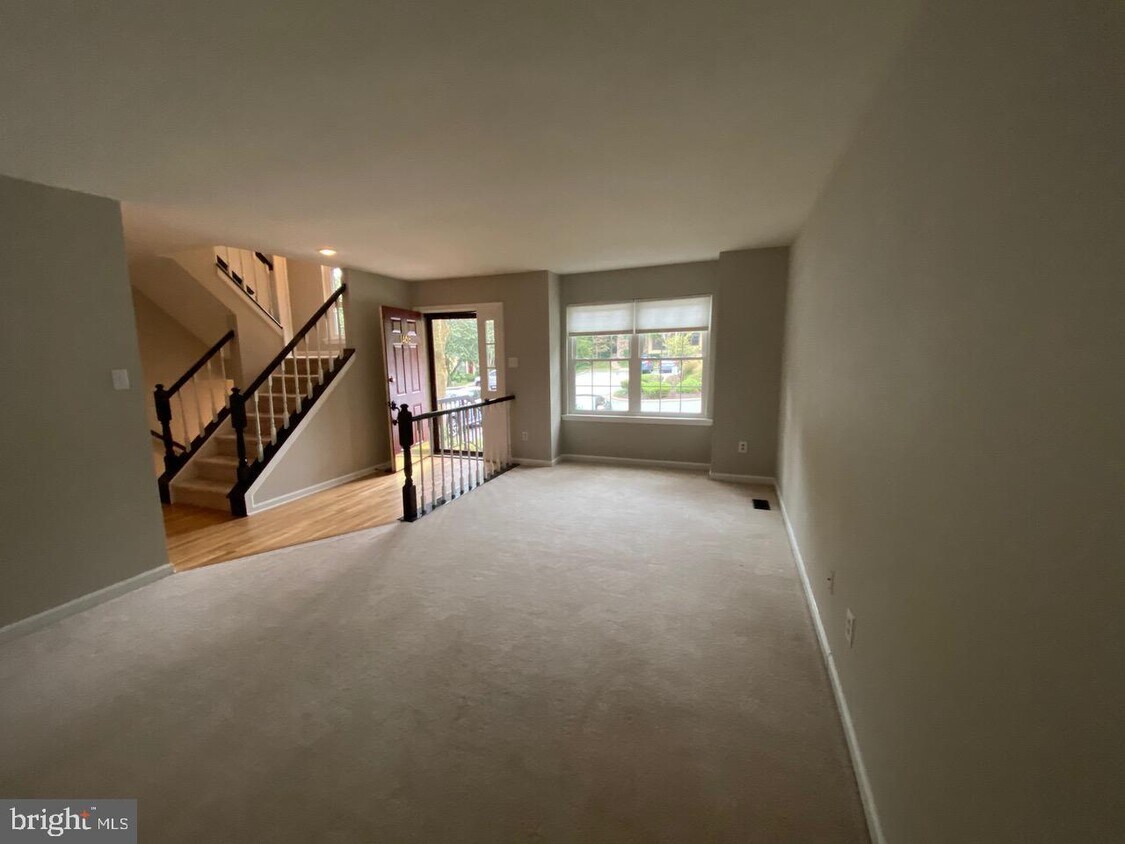 Primary Photo - 1468 Chestnut Ct