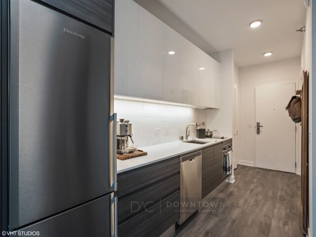 Foto del edificio - 412 N Wells St