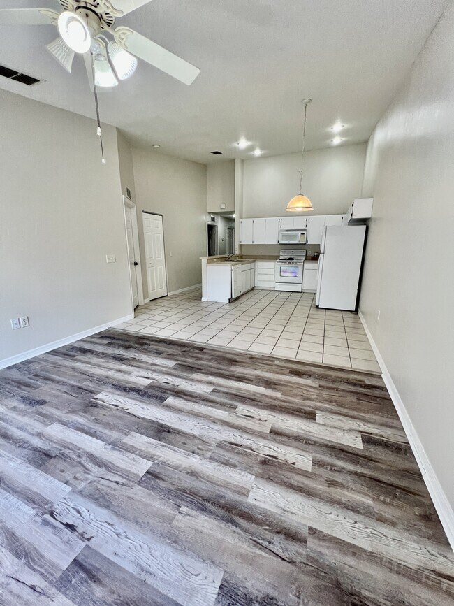 Foto del edificio - 37228 Grassy Hill Ln