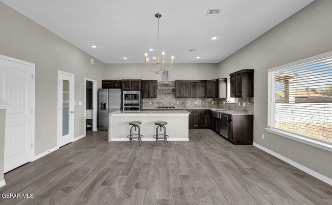 Building Photo - 905 Gulf Streams Ave