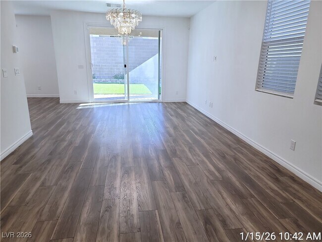 Building Photo - 2924 Gaffer Film St