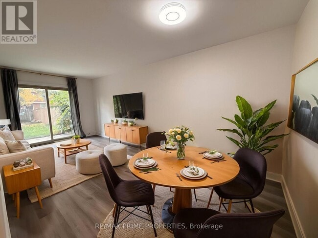 Photo du bâtiment - 17 Debden Rd