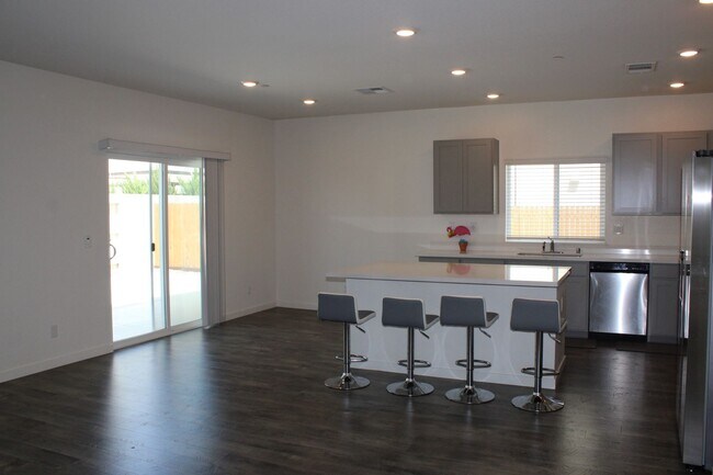 Foto del edificio - 9177 Farmstead Cir