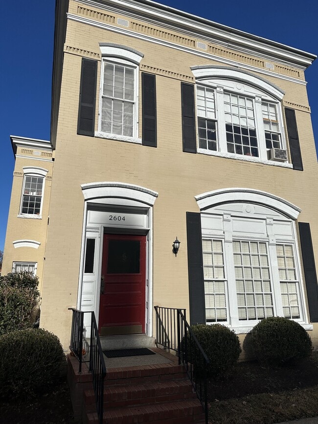 Building Photo - 2604 Grove Ave