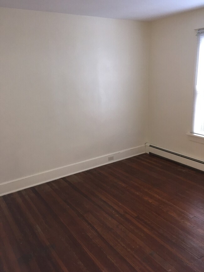 28 2nd St Unit 2nd Floor, Johnson City, NY 13790 Apartments in