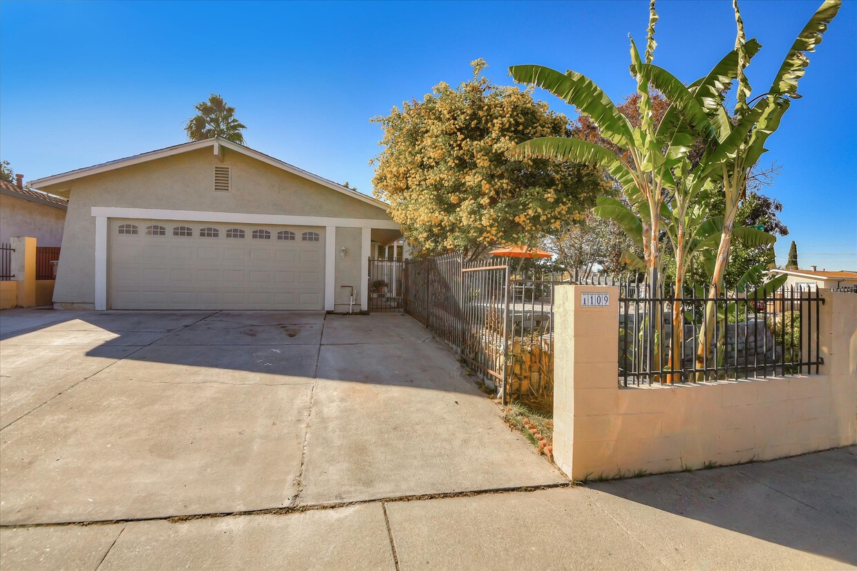 Primary Photo - 1109 Beltrami Dr