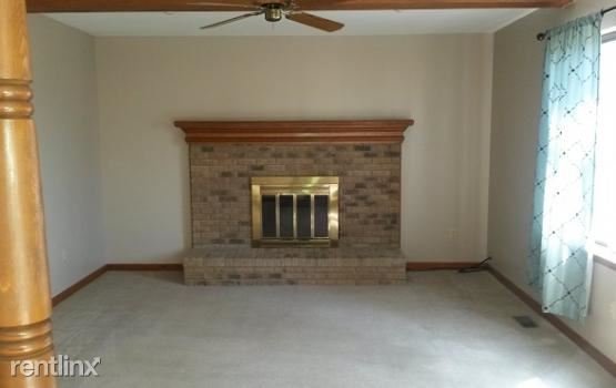 Building Photo - 2147 Hickory Leaf Ct N
